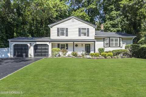 17 Winding Brook Way, Middletown, NJ 07748