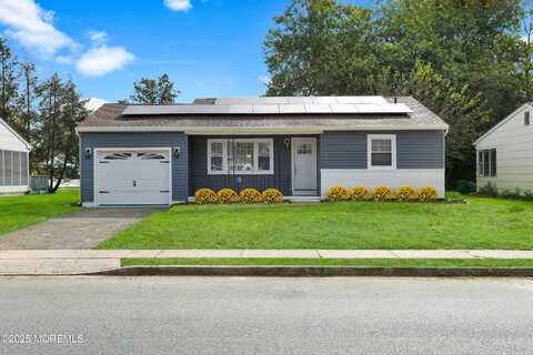 75 Brakenbury Drive, Toms River, NJ 08757