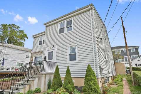 98 Lincoln Avenue E, West Harrison, NY 10604