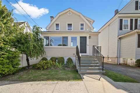 7 Edgewater Place, Larchmont, NY 10538