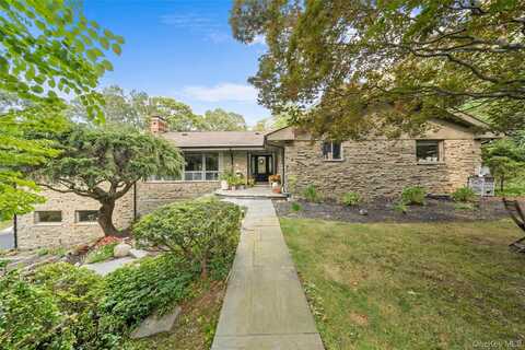 55 Rolling Hill Lane, Old Westbury, NY 11568