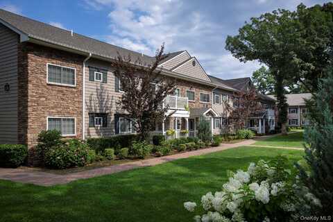562 New Highway, Hauppauge, NY 11788