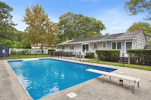 29 Linda Avenue, Aquebogue, NY 11931