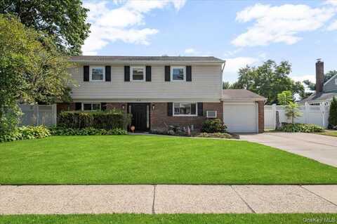 214 Haypath Road, Old Bethpage, NY 11804
