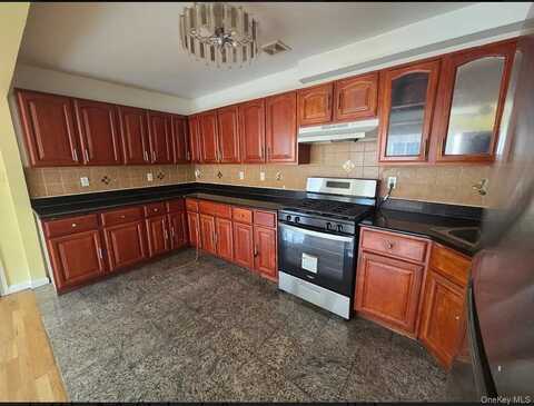 170-44 93rd AV Avenue, Jamaica, NY 11433