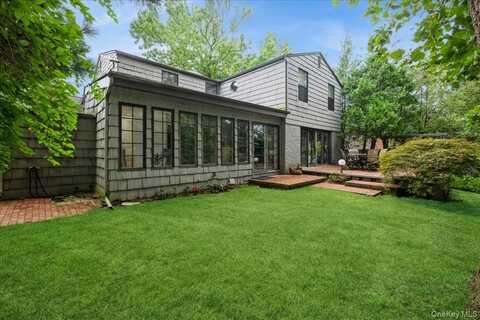 9 Circle Lane, Hollis, NY 11577
