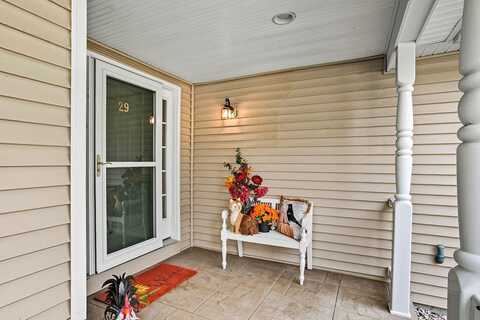 29 Bentley Place, Kennebunk, ME 04043