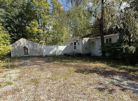5 Wayside Avenue, Bridgton, ME 04009
