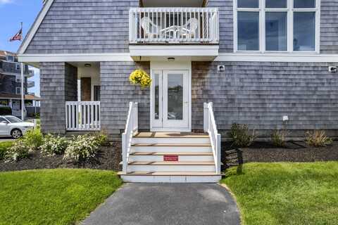 143 Beach Avenue, Kennebunk, ME 04043