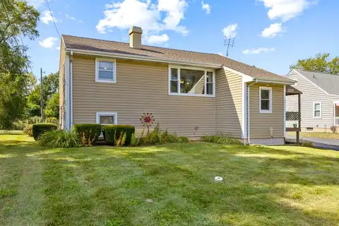 1207 Crystal Lake Road, Lake In The Hills, IL 60156