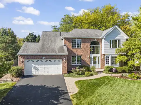 1818 Woodhaven Drive, Crystal Lake, IL 60014