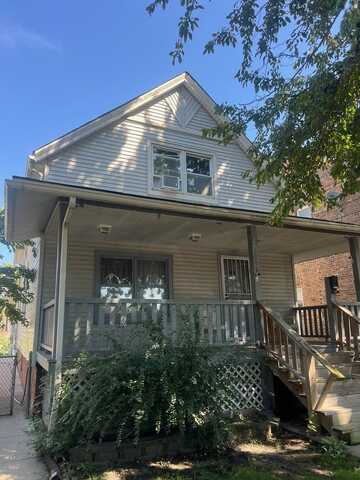 2048 High Street, Blue Island, IL 60406