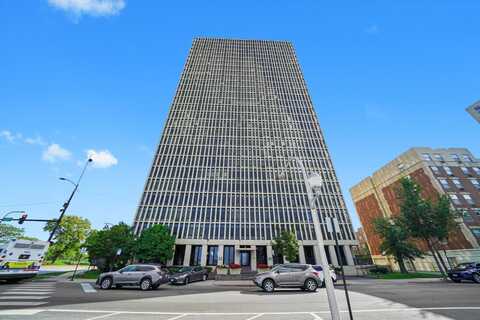 6700 S South Shore Drive, Chicago, IL 60649