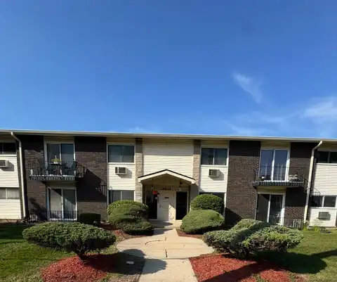 8804 Golf Road, Des Plaines, IL 60016