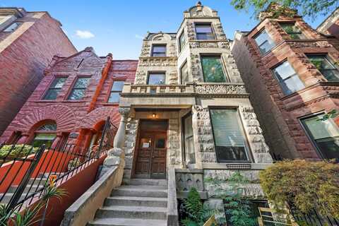 734 W BRIAR Place, Chicago, IL 60657