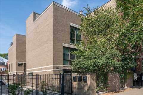 1834 N Halsted Street, Chicago, IL 60614
