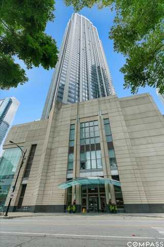 512 N MCCLURG Court, Chicago, IL 60611
