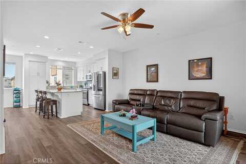 893 Tangelo Way, Corona, CA 92878