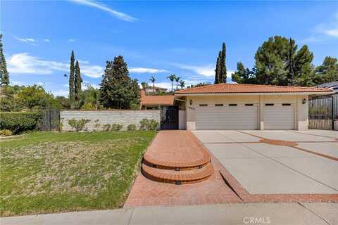 19933 Hiawatha Street, Chatsworth, CA 91311