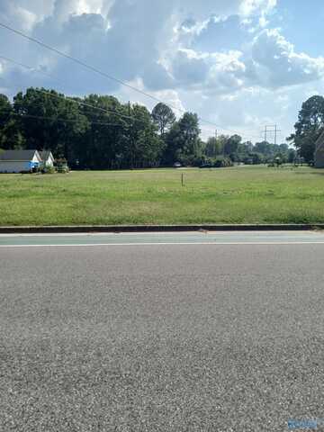 1323 Regency Blvd SE, Decatur, AL 35601