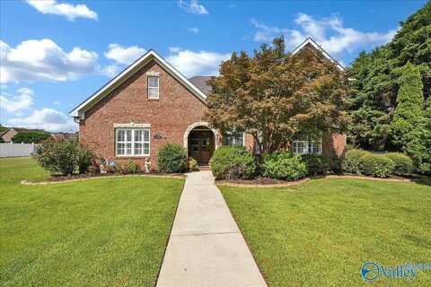 901 Parkside Court SE, Decatur, AL 35601