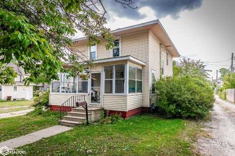 7 S 5Th Street, Marshalltown, IA 50158