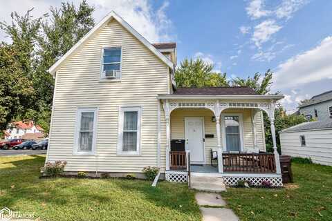 5 W Lincoln Street, Marshalltown, IA 50158