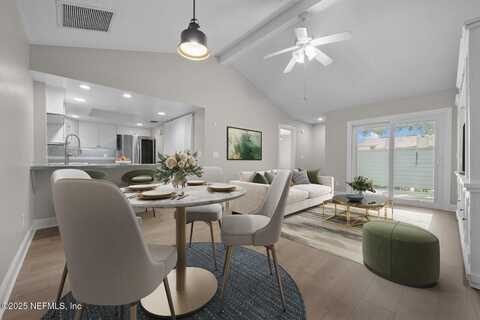 904 W DEFENDER Court unit: 904, Jacksonville, FL 32233