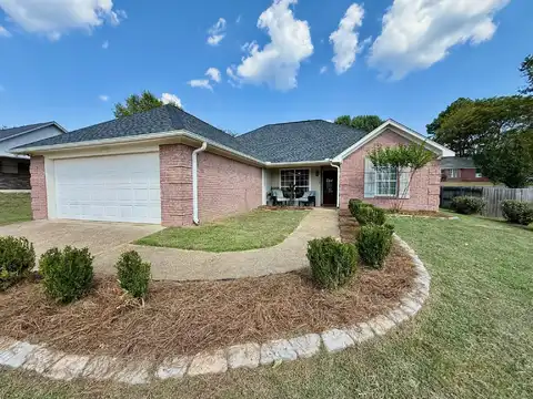 128 Jim Warren Cv., Saltillo, MS 38866