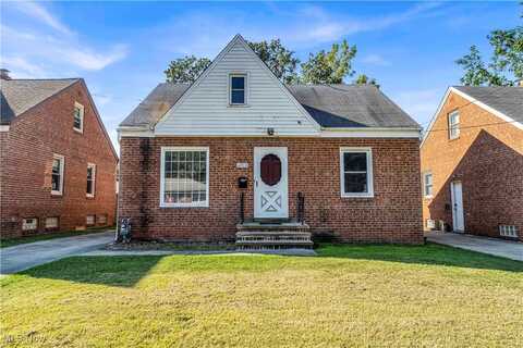 2703 Hearthstone Road, Parma, OH 44134