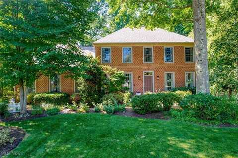4312 Cobblestone Drive, Copley, OH 44321