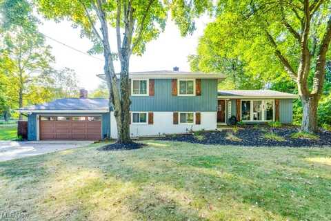395 Spring Pond Road, Northfield, OH 44067