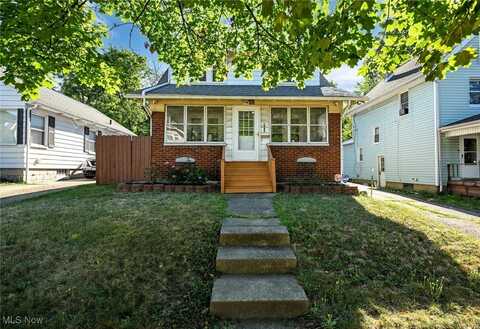 1345 Bellows Street, Akron, OH 44301