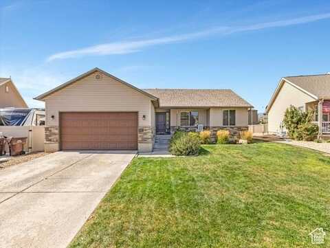 8242 North Gullane Rd, Eagle Mountain, UT 84005