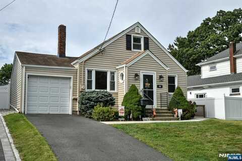104 Hamilton Avenue, Hasbrouck Heights, NJ 07604