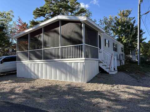 4 Tomahawk Lane, Freedom, NH 03836
