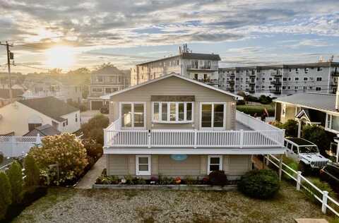 917 Ocean Boulevard, Hampton, NH 03842