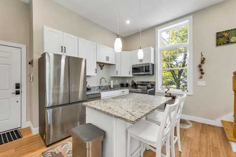 12 Cross Street, Concord, NH 03303