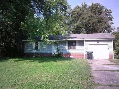 609 N Weenonah Avenue, Claremore, OK 74017