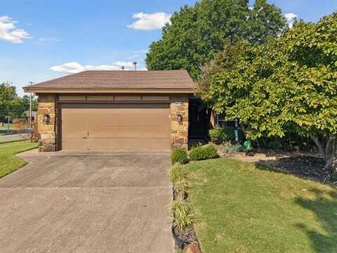 2416 S 101st East Place, Tulsa, OK 74129