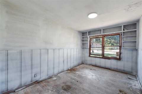 1005 E Craven Avenue, Lacy Lakeview, TX 76705