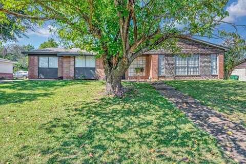 112 N Emberwood Drive, Robinson, TX 76706