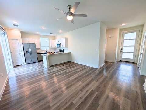 2850 N Bonnie Brae Street, Denton, TX 76207