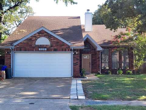 502 Holliday Lane, Euless, TX 76039