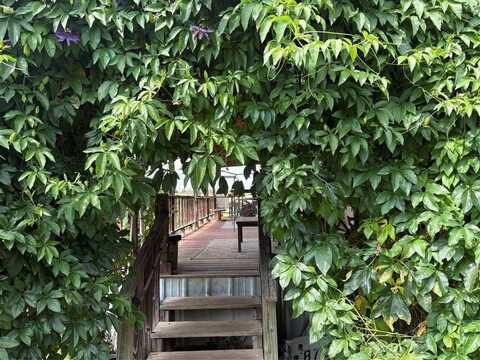 872 County Road 4244, Bonham, TX 75418