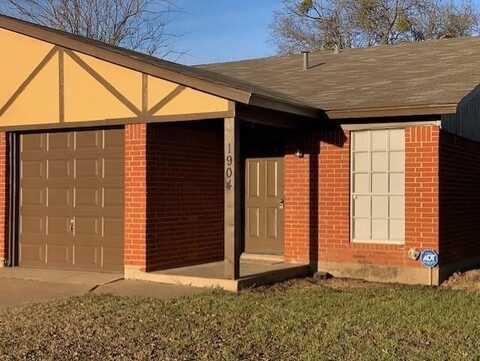 1904 Starling Court, Cleburne, TX 76033
