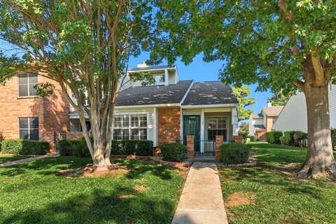 709 Creekwood Drive, Lewisville, TX 75067