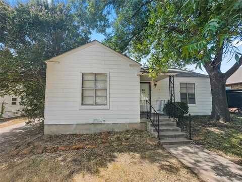 4924 Penrose Avenue, Fort Worth, TX 76116