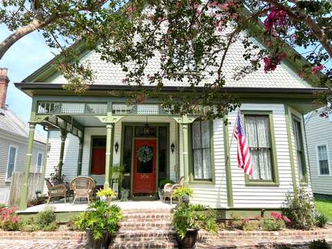 306 S Rankin St, Natchez, MS 39120