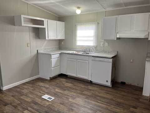 2101 SW 38th Street, Lawton, OK 73505